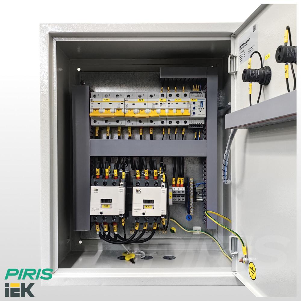 Шкаф АВР 40А, на контакторах, 2 ввода, IEK